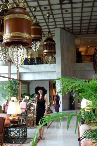 http://www.green-card.jp/blog/wp-content/uploads/2010/08/blog_hotel.jpg